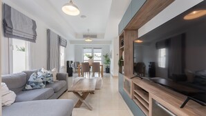 Villa | 3 bedrooms - Luxurious Spacious 3-bedroom Villa With Private Pool at Springs 10 (Dubai)