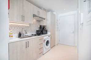 Room - Cozy Studio With Easy Access to the Beach in Palm Jumeirah (Dubai)