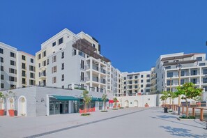 Apartment - Beachside 1BR in Port De La Mer - Sleeps 2 (Dubai)