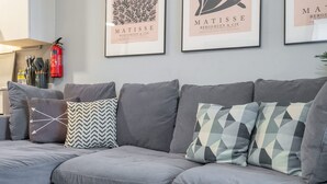 Apartment - Pleasing 1-bedroom for 4 in JVC for Relaxing Getaway (Dubai)
