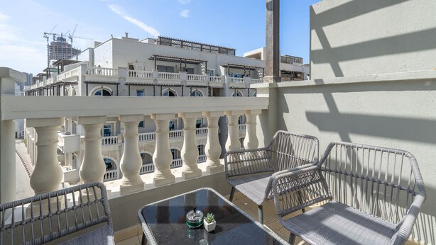 Apartment - Pleasing 1-bedroom for 4 in JVC for Relaxing Getaway (Dubai)