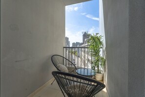 Apartment | 1 bedroom - Pleasing 1-bedroom for 4 in JVC for Relaxing Getaway (Dubai)