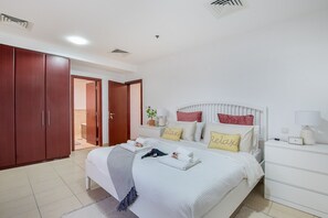 Apartment | 2 bedrooms - Chic 2BR Retreat With Stunning Views in JBR (Dubai)