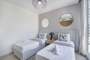 2 bedrooms - Elegant 2BR in Dubai Marina - Luxury Awaits You (Dubai)