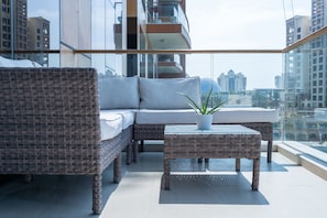 3 bedrooms - Serene 3-bedroom With Waterfront Marina Views in Palm Jumeirah (Dubai)