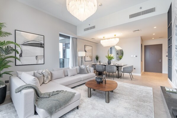 Apartment | 3 bedrooms - Luxurious 3-bedroom Apartment in Downtown Near Burj Khalifa in Dubai Mall (Dubai)