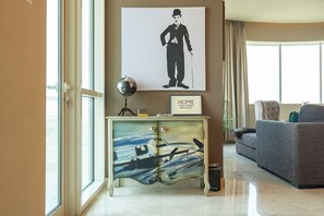4 bedrooms - Amazing 4-bedroom Apartment Perfect for Families in Dubai Marina (Dubai)