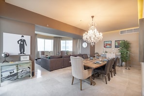 Apartment | 4 bedrooms - Amazing 4-bedroom Apartment Perfect for Families in Dubai Marina (Dubai)