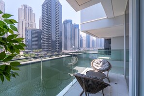 Apartment | 3 bedrooms - Elegant 3-bedrooms in Dubai Marina With Stunning Views (Dubai)