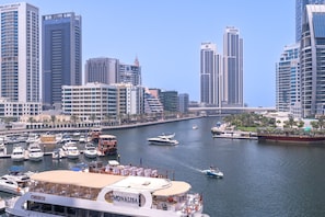 3 bedrooms - Elegant 3-bedrooms in Dubai Marina With Stunning Views (Dubai)