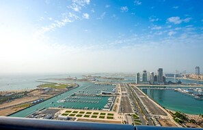 House | 2 bedrooms - Scenic 2BR Near Beach in Princess Tower Marina (Dubai)