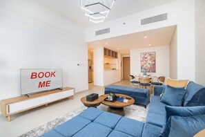 2 bedrooms - Beautiful 2-br Flat in Downtown Luxury City Living at Its Best (Dubai)