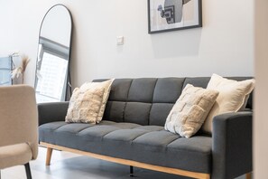 Studio - Awesome Studio at Park View Tower in JVC With Skyline Views (Dubai)