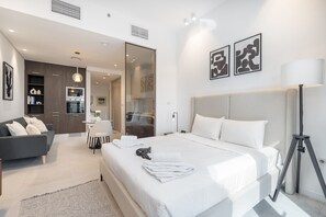 Studio - Awesome Studio at Park View Tower in JVC With Skyline Views (Dubai)