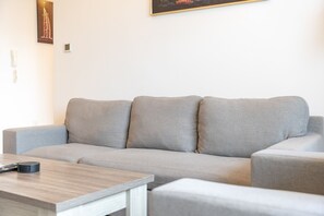 Apartment | 2 bedrooms, Internet - Breathtaking 2BR Apartment in Jebel Ali Village (Dubai)