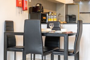 Apartment | 2 bedrooms, Internet - Breathtaking 2BR Apartment in Jebel Ali Village (Dubai)