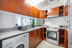 House - Lovely 1-bedroom Apartment Perfect for 4 in JLT (Dubai)
