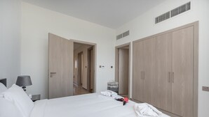 Unclassified image, 2 of 97, button - Cozy Stylish 3-bedroom Villa at Damac Hills With Golf Course View (Dubai)