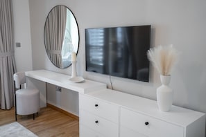 3 bedrooms - Stylish Relaxing 3-bedroom Apartment Perfect for Family in Palm Jumeirah (Dubai)