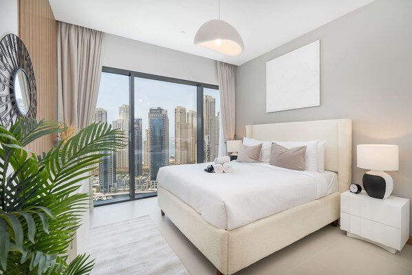 3 bedrooms - Stylish 3-bedrooms With an Elegant Dining Area in the Heart of Dubai Marina (Dubai)