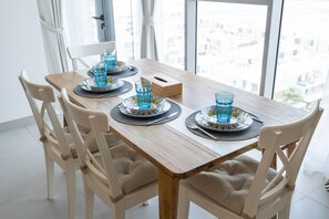 2 bedrooms, Internet - Elegant 2-bedroom Apartment in Dubai South Close to Expo 2020 (Dubai)