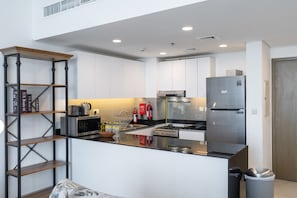 Apartment | 2 bedrooms, Internet - Elegant 2-bedroom Apartment in Dubai South Close to Expo 2020 (Dubai)