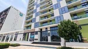 Apartment | 2 bedrooms, Internet - Elegant 2-bedroom Apartment in Dubai South Close to Expo 2020 (Dubai)