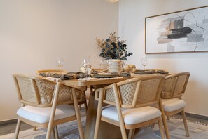 1 bedroom - Boho-inspired 1 bed in Production City (Dubai)