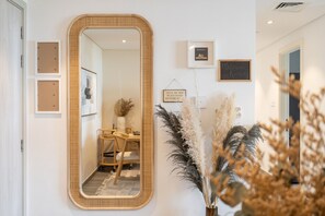 Apartment | 1 bedroom - Boho-inspired 1 bed in Production City (Dubai)