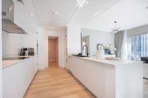 Apartment | 1 bedroom - Stylish 1-bedroom Apartment Perfect for 4 in JBR Dubai Marina (Dubai)