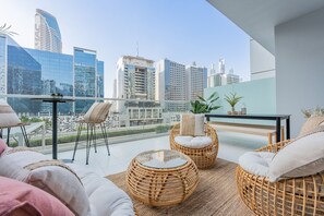 Apartment | 1 bedroom - Bali-inspired 1-bedroom Apartment for 4 in Business Bay (Dubai)