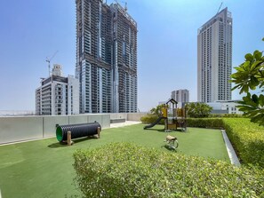 Apartment | 2 bedrooms - Stylish 2-bed Oasis With Pool in Peaceful Creek Harbour (Dubai)