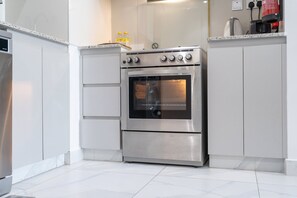 Studio - Cozy Studio Apartment Perfect for 4 in Business Bay (Dubai)