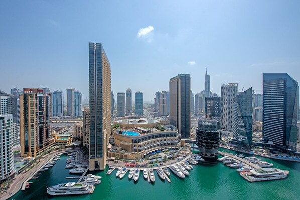 Apartment | 1 bedroom - Warm and Airy 1-bedroom Apartment With Exceptional Views in Dubai Marina (Dubai)