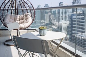 Apartment | 1 bedroom - Warm and Airy 1-bedroom Apartment With Exceptional Views in Dubai Marina (Dubai)