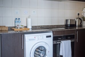 Apartment | 1 bedroom - Warm and Airy 1-bedroom Apartment With Exceptional Views in Dubai Marina (Dubai)