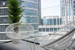 Apartment | 1 bedroom - Elegant 1BR in Business Bay Sleeps 4 Near Downtown (Dubai)