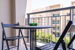 House | 1 bedroom - Spectacular 1-bedroom Perfect for 4 in The Greens (Dubai)