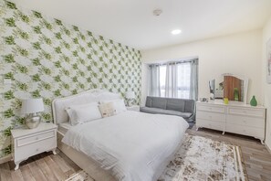 Apartment | 2 bedrooms - High-floor 2BR With Dubai Marina Views (Dubai)