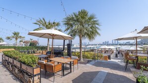 Unclassified image, 4 of 88, button - Lavish 3BR Family Getaway in Palm Jumeirah (Dubai)