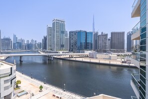Apartment | 1 bedroom - Artistic 1-bedroom Apartment Perfect for Couple at Mayfair Tower Business Bay (Dubai)
