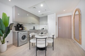 1 bedroom - Modern 1-bedroom Apartment at Azizi Riviera in Meydan (Dubai)