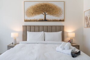 3 عدّة غرف نوم وخدمة الإنترنت