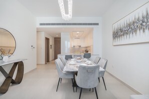 公寓 | 3 多间卧室、高速上网