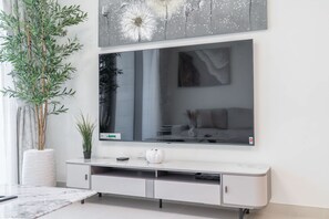 3 عدّة غرف نوم وخدمة الإنترنت