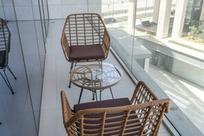 3 عدّة غرف نوم وخدمة الإنترنت