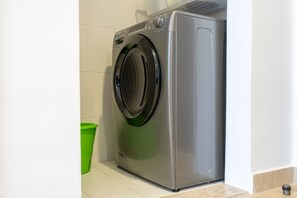 Apartment | 1 bedroom - Comfy 1-bedroom Apartment Perfect for 4 in JLT (Dubai)