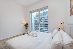 House - Comfy 1-bedroom Apartment Perfect for 4 in JLT (Dubai)