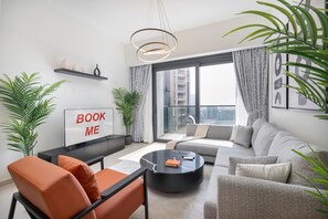 2 bedrooms - Gorgeous 2-bedroom in Downtown Dubai Near Burj Khalifa (Dubai)