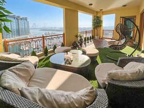 3 bedrooms - Superb 3BR in Palm Jumeirah With Unmatched Views (Dubai)